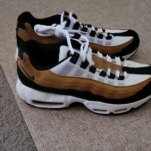 Nike Air Max 95 White and Brown Sneakers